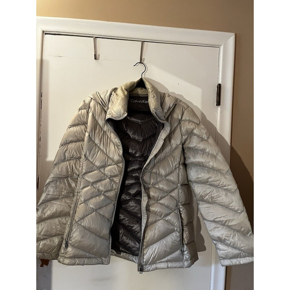 Calvin Klein Packable Lightweight Premium Down Jacket Champagne Large